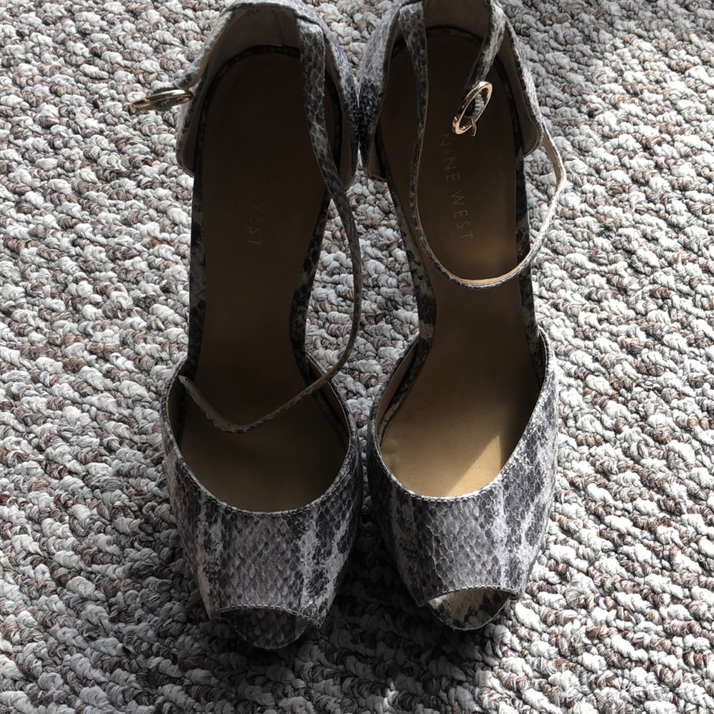 Nine west snake print peep toes